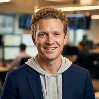 Ryan Brooks, Analista Principal de Trading na Contivança, em imagem de perfil