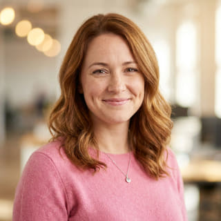 Emily Watson, identificada como Responsável pelo Apoio ao Cliente em Contivança, em imagem de perfil